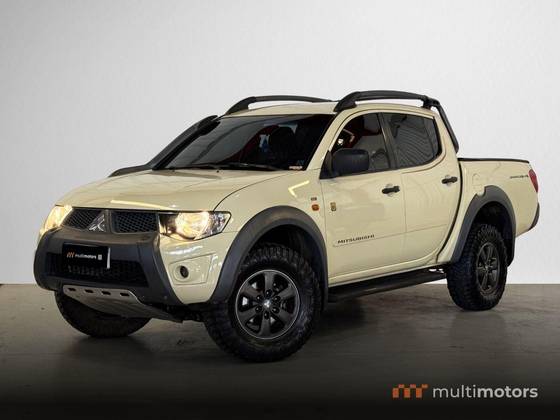 MITSUBISHI L200 SAVANA 3.2 4X4 16V TURBO INTERCOOLER DIESEL 4P MANUAL